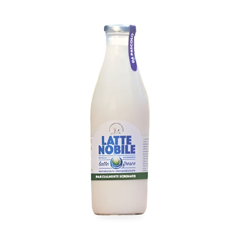 Latte parzialmente scremato nobile